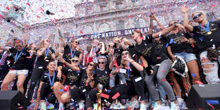 Cheese for the goose, pizza for the gander: Understudying gender discrimination in world football.