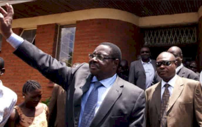 Mutharika Narrowly Re-elected Malawi President – Commission